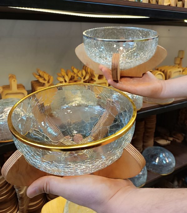 شیرینی خوری آبگز با استند چوبی